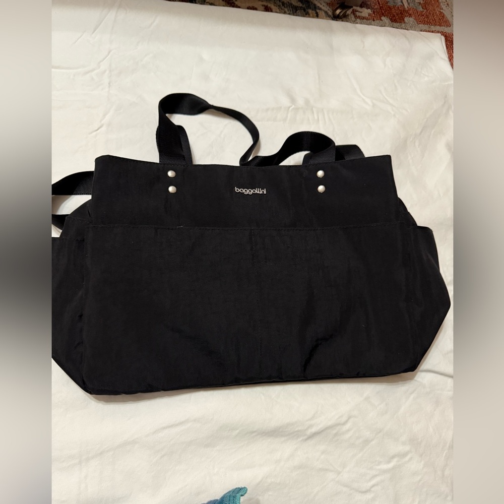 Baggallini Black Carryall Tote